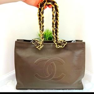 ✅AUTHENTIC✅CHANEL LARGE BROWN SHIULDER BAG